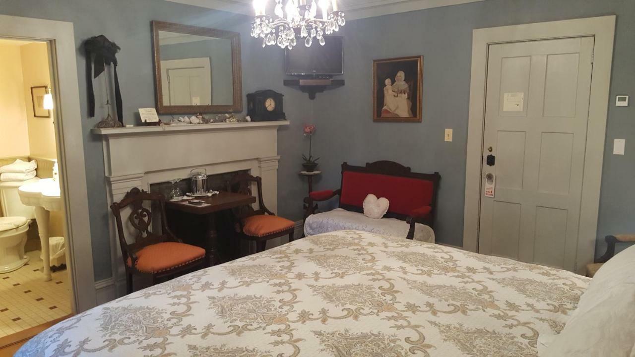 Bushnell House Уэстбрук Экстерьер фото